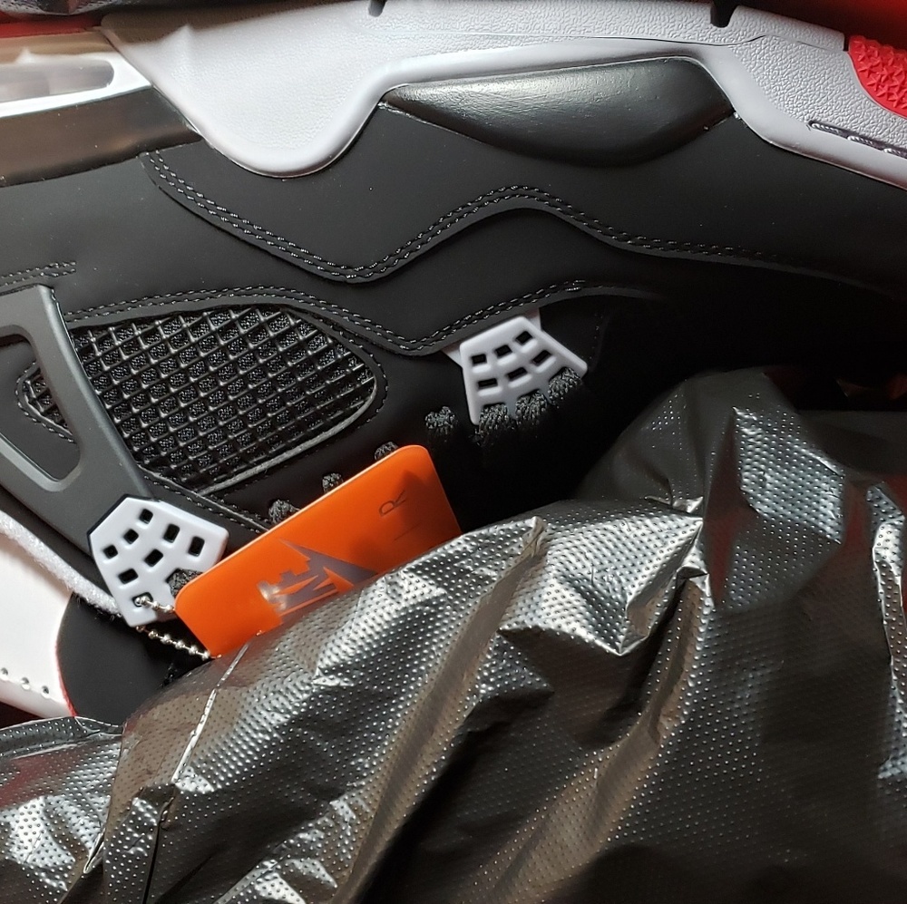 Jordan 4 Bred Sz 12 - Picture 2 of 4